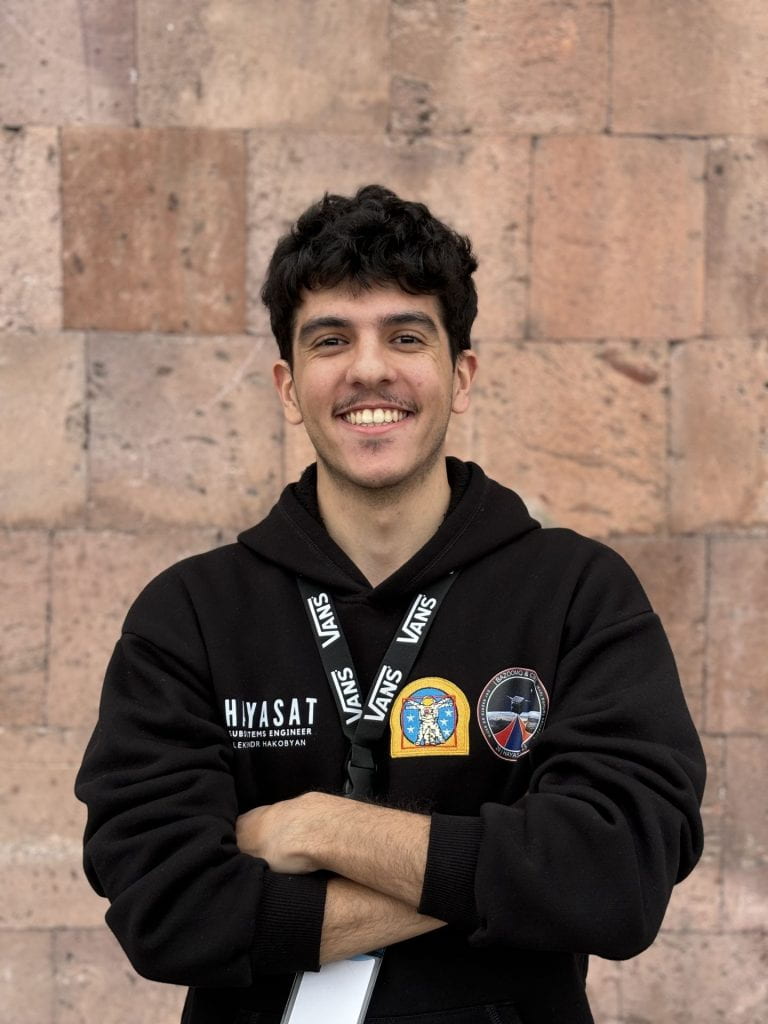 Aleksandr Hakobyan headshot